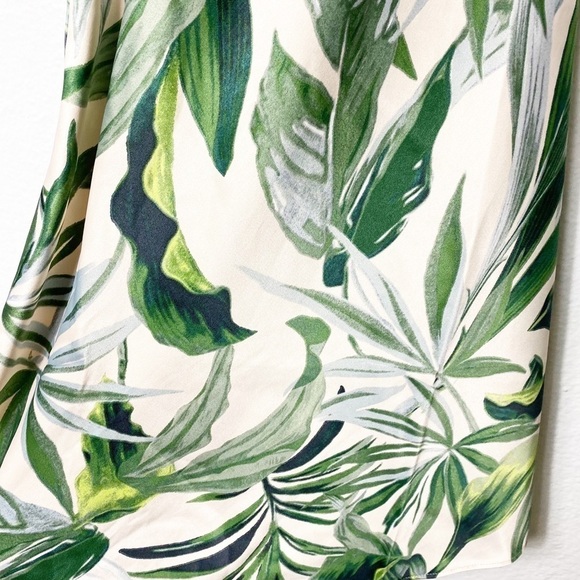 Victoria's Secret Leaf Print Lace Lingerie… - Picture 10 of 10